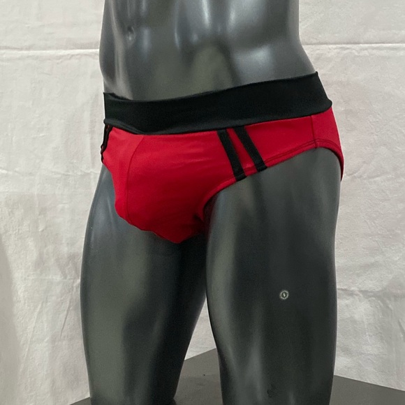 Men’s swimwear - Picture 2 of 3